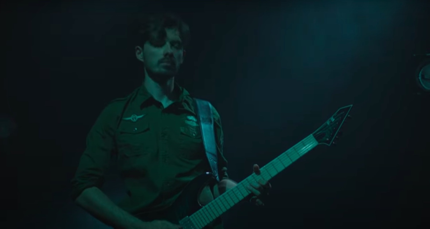 toward the throne from contempt to graves